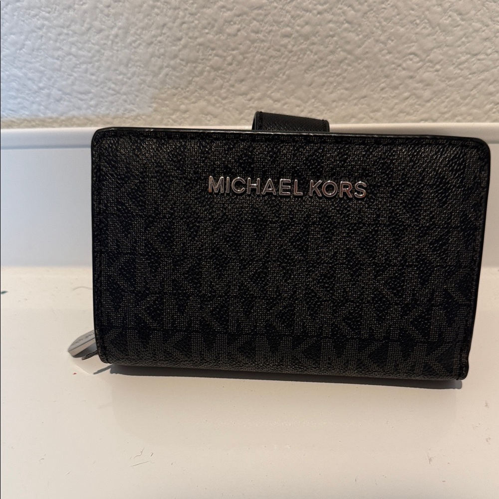 Michael Kors Black MK Logo Zip Card Holder